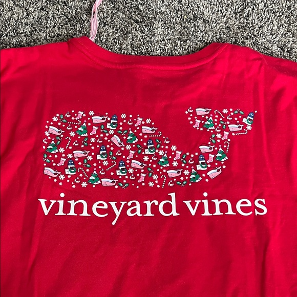 Vineyard Vines Red holidayWhale Graphic Tee!  New!  Cute. XL ladies - Picture 1 of 9